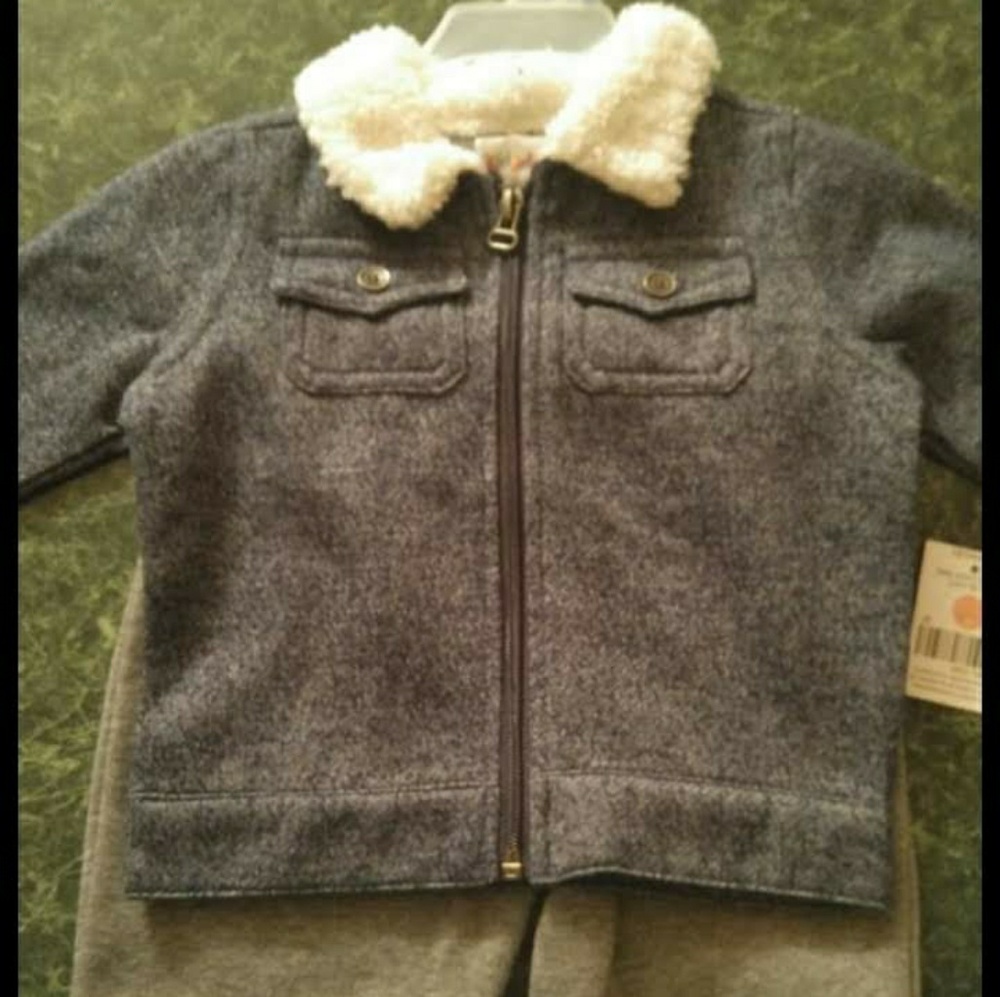 💞3/$27.  Boys Jacket and Pants- 6-9 month set